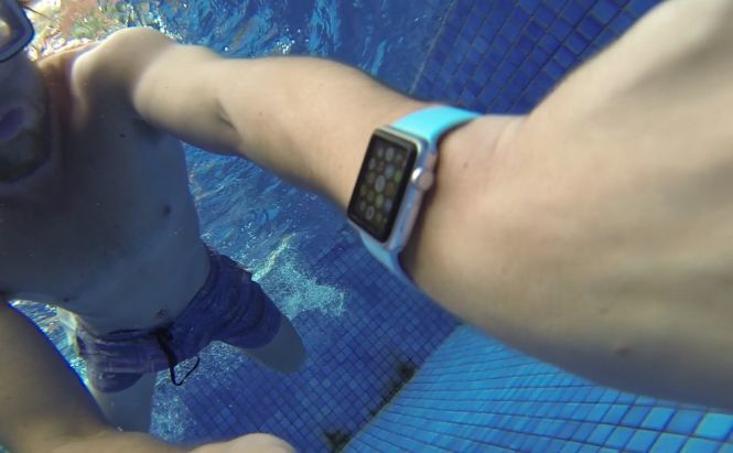 Apple Watch Survives 15 Minutes Under Water