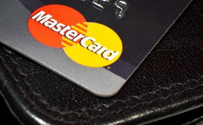 MasterCard: Make Purchases With Your Selfie