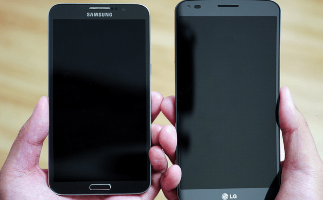 LG trolls Samsung's non-removable batteries on Twitter